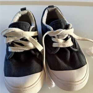 The Beaufort Bonnet Company Black and White Kids Sneakers